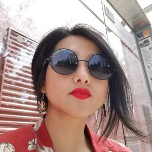 Meet your Posher, Helen